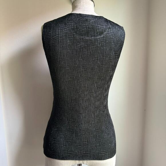 Quintessential Black Textured Stretch Tank Top S - Picture 8 of 8